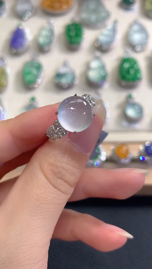 18K金镶嵌戒指翡翠春日珠宝 C48