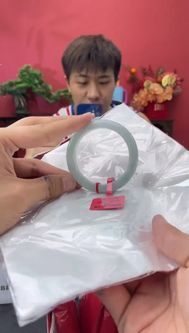 未镶嵌手镯翡翠3