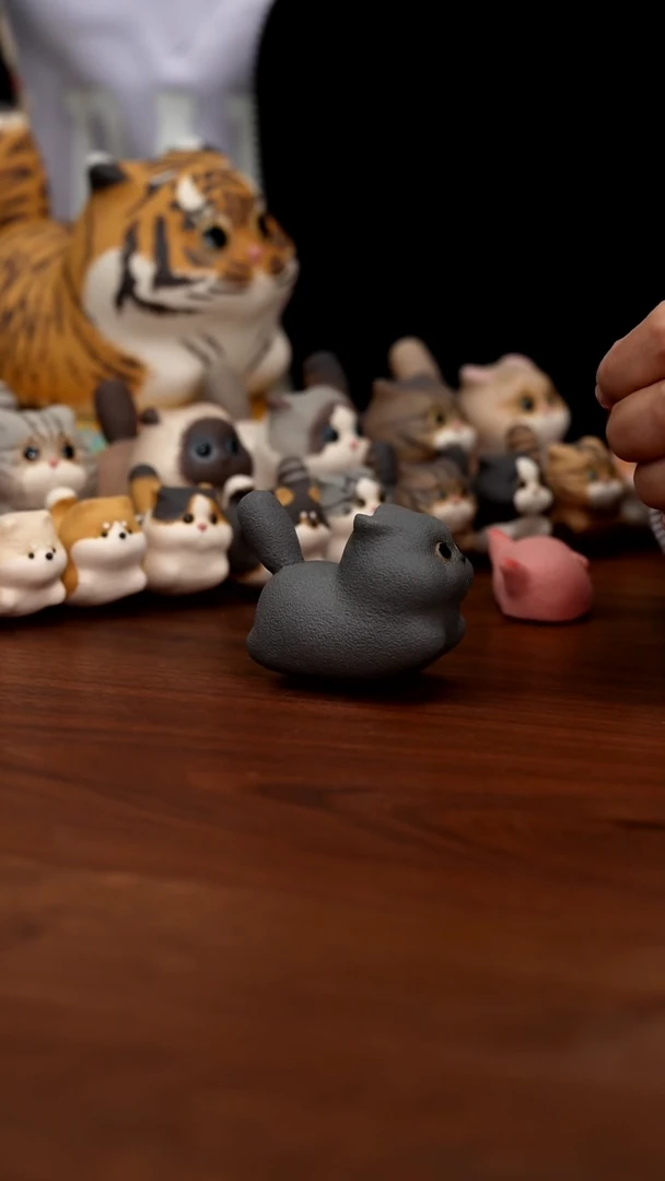 紫砂摆件小郑蓝猫