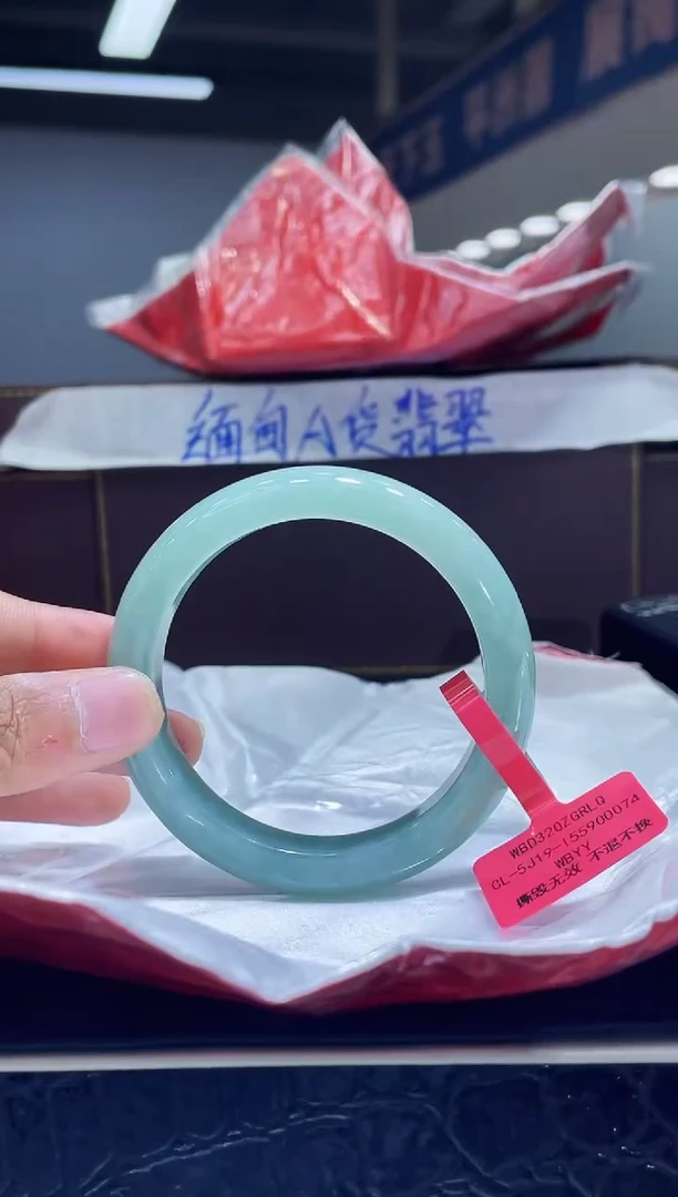 未镶嵌手镯翡翠2