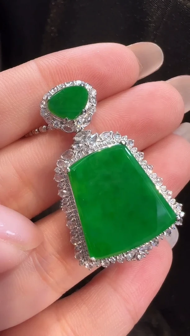 吊坠(不含链)18K金镶嵌翡翠AL6吊坠