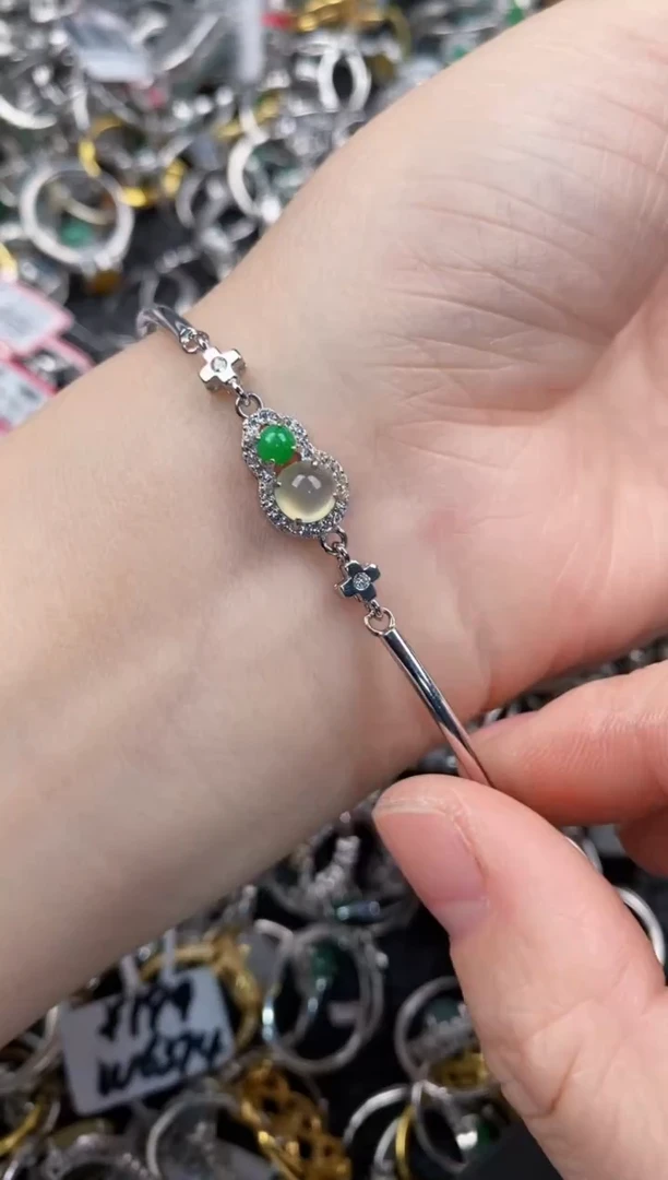 银S925镶嵌戒指翡翠888               4