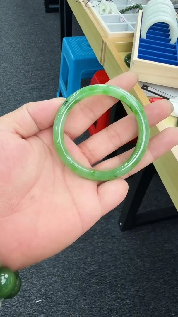 未镶嵌手镯和田玉幽***?俄罗斯碧玉乌兰海手镯圈口56+