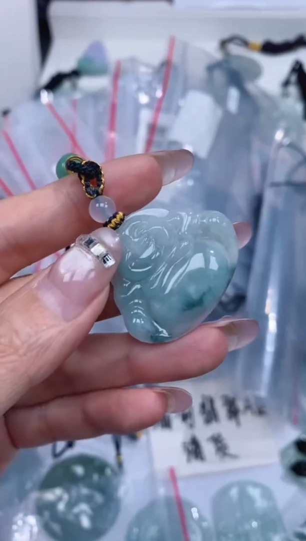 颈饰未镶嵌翡翠吊坠