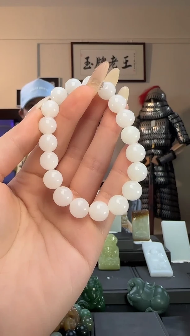 颈饰未镶嵌和田玉白玉圆珠手串