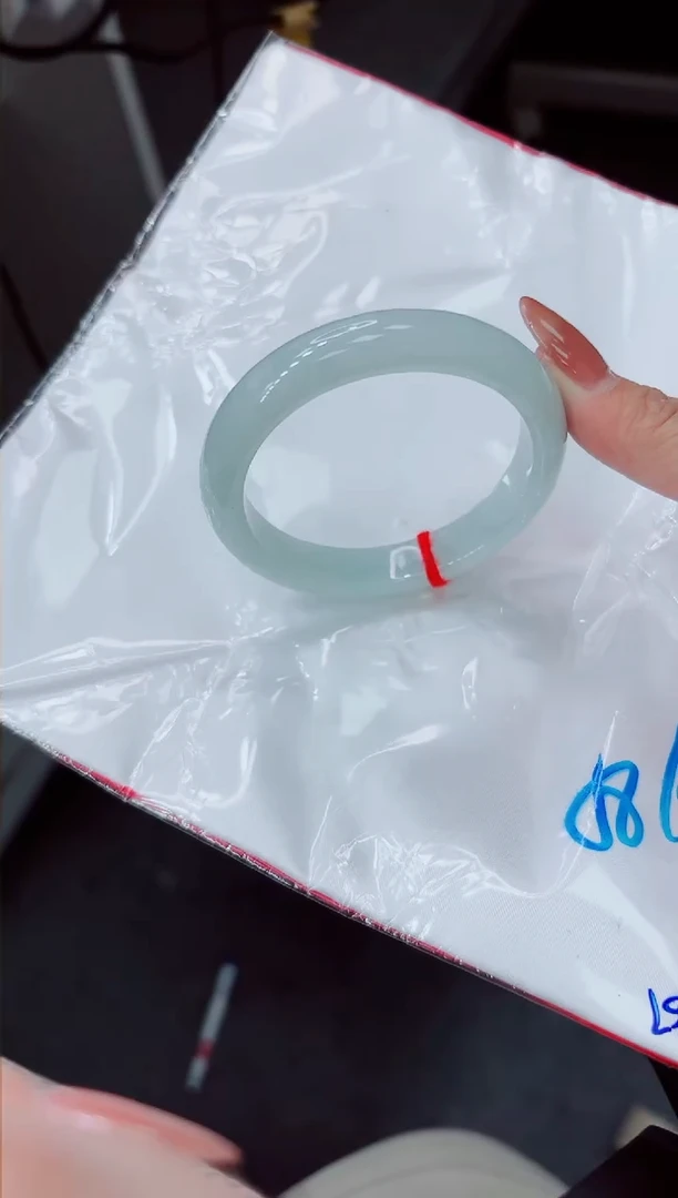 【闪购商品】翡翠手镯未镶嵌0000000000000