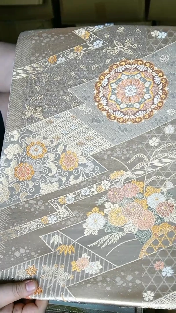 织绣织锦62六通宝象花