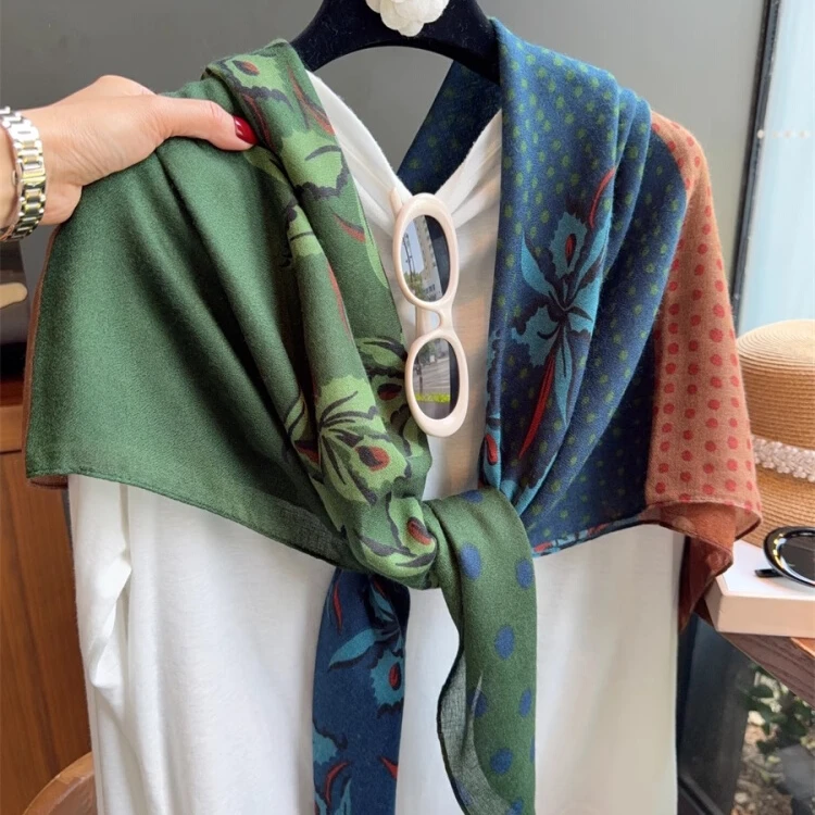 英国Cosp Kosp 民族风青枰落叶印花丝巾围巾披肩两用防晒度假纱巾