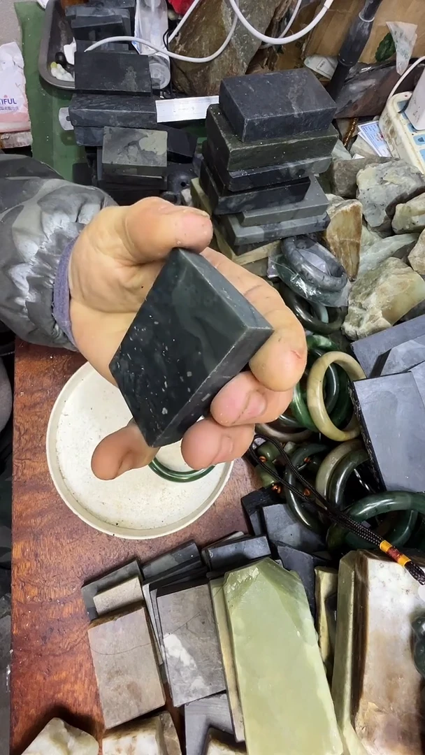 未镶嵌和田玉珠宝半成品1