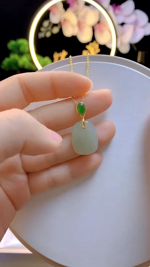 吊坠(赠链)银S925镶嵌和田玉无事牌