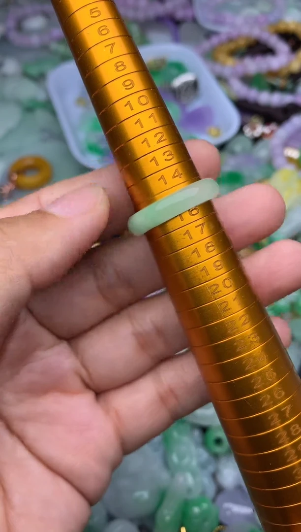 颈饰未镶嵌翡翠天然缅甸翡翠吊坠