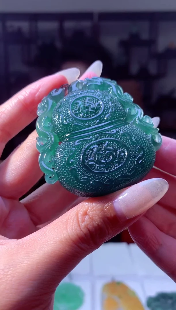 【闪购商品】定制翡翠未镶嵌挂件发货（拍一发一）