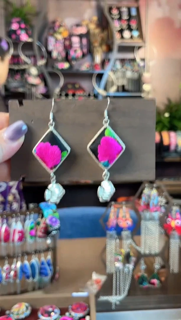 织绣民族风手工非遗老绣饰品673