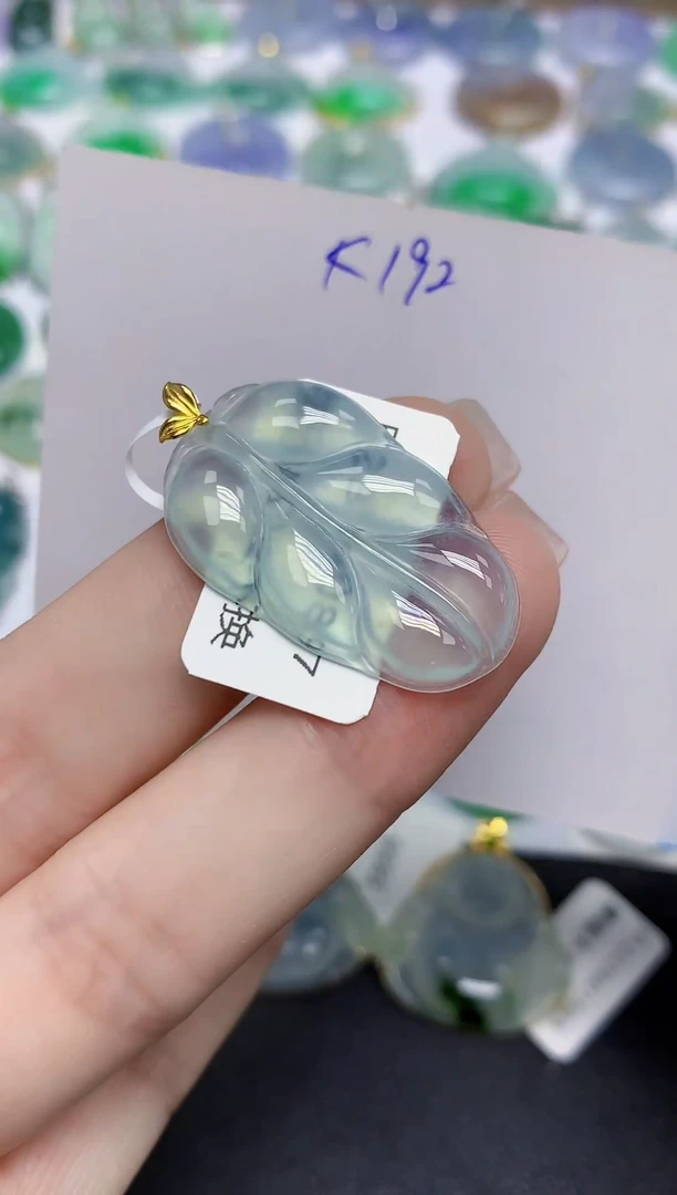 颈饰18K金镶嵌翡翠天然缅甸翡翠A货翡翠百元以上9元证书费自理