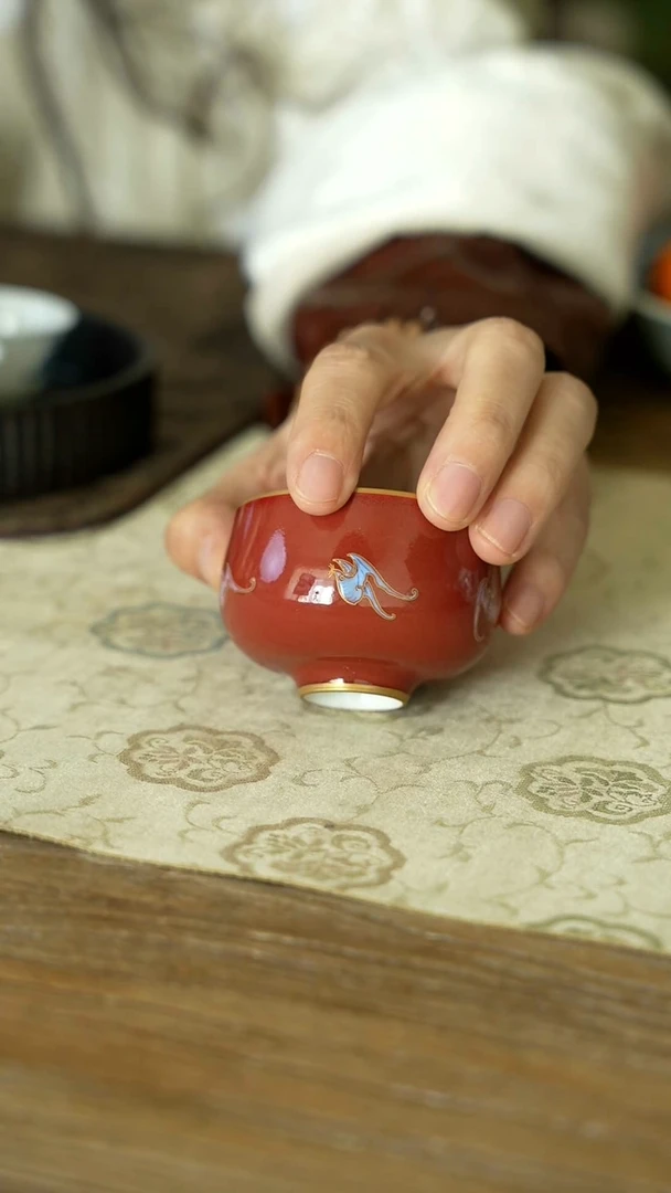 【闪购商品】/C52霁红五蝠小杯