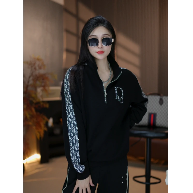 【麦森森专属】25秋定制圆领刺绣宽肩织带轻奢高级感显瘦卫衣重工潮