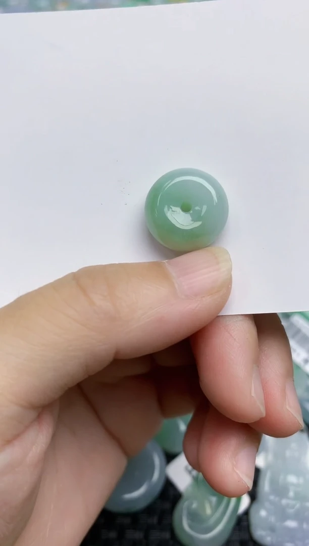翡翠未镶嵌颈饰天然翡翠A货
