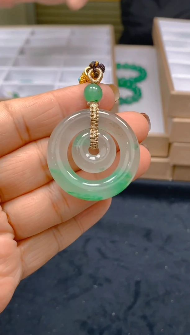 【闪购商品】石英质玉颈饰未镶嵌冰美人非洲翠，假一罚四042