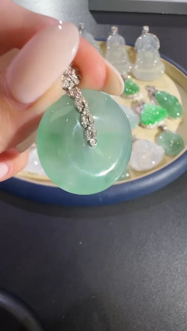 吊坠(不含链)18K金镶嵌翡翠【源头工厂】钻石镶嵌