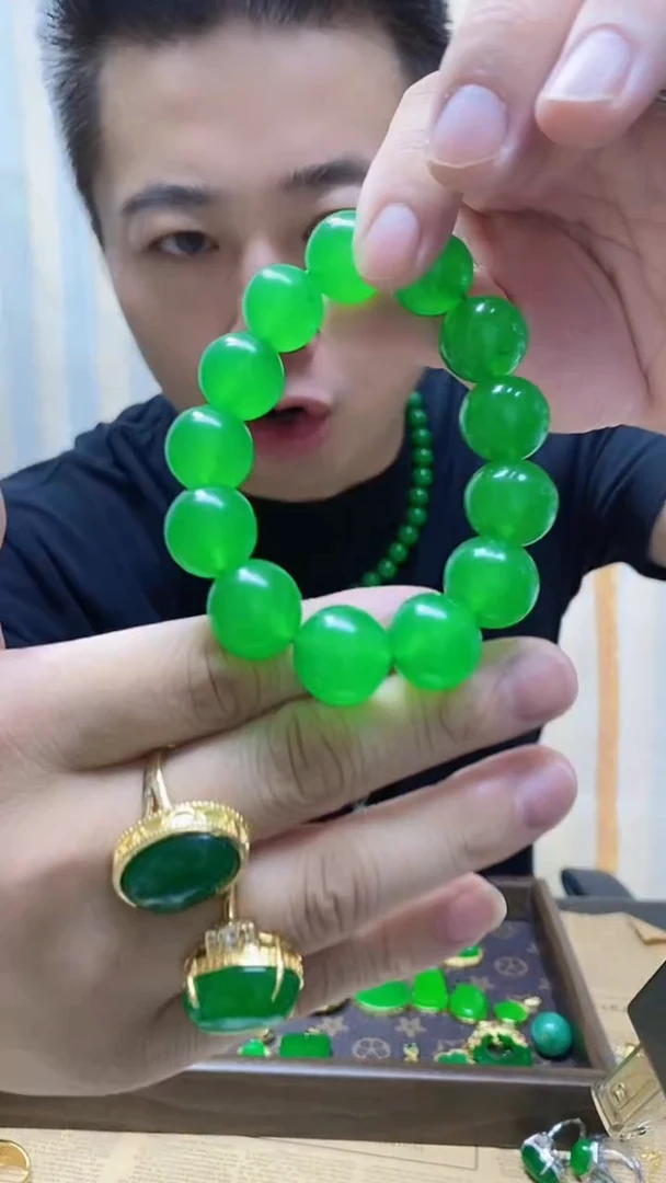 未镶嵌手链翡翠翡翠手链