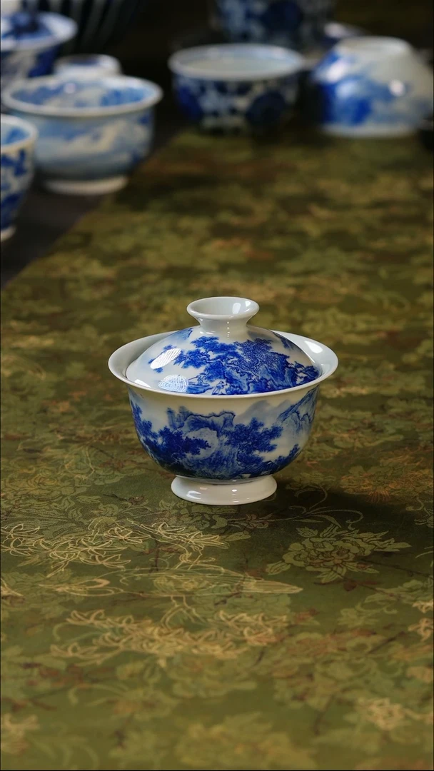 其他寒石寻友青花盖碗