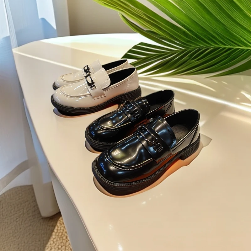 77351乐福女2024春季新款百搭法式复古高跟水钻黑色英伦风小皮鞋