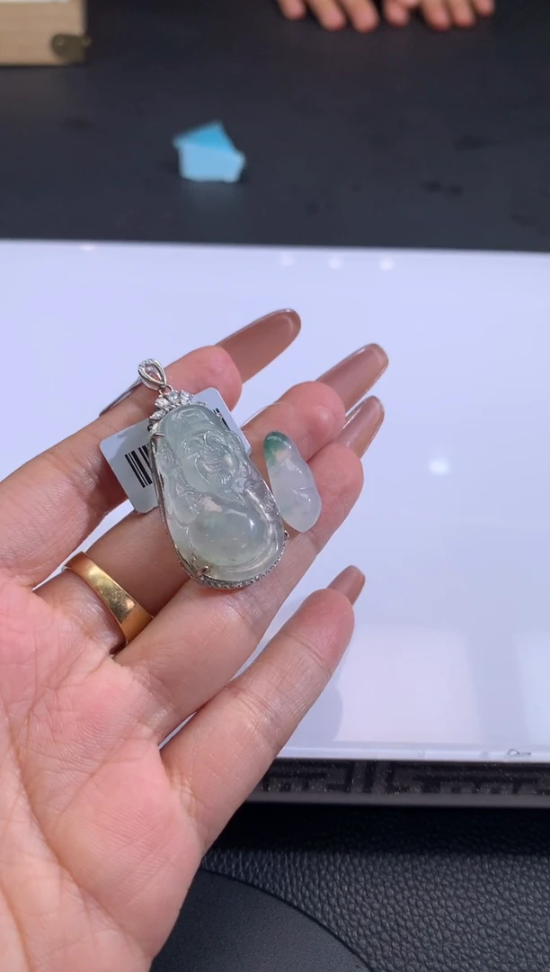 【闪购商品】翡翠颈饰银S925镶嵌翡翠