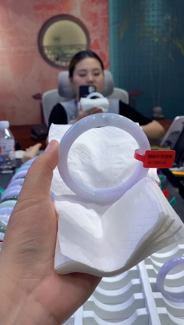 翡翠手镯未镶嵌多人007135