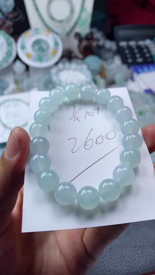 颈饰未镶嵌翡翠手串