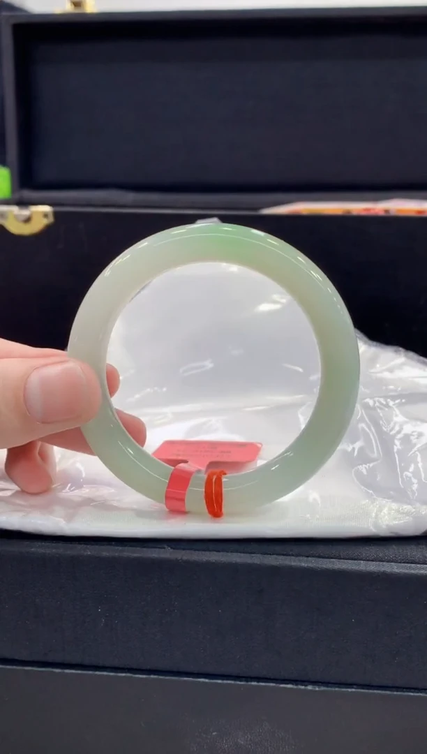 未镶嵌手镯翡翠翡翠手镯