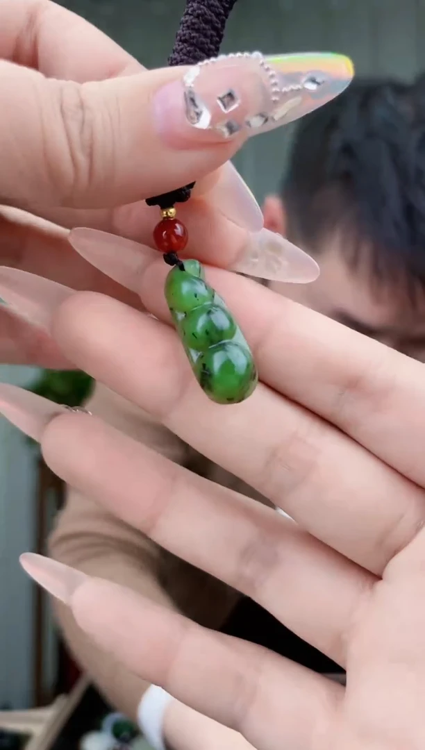 【闪购商品】和田玉挂件未镶嵌拍一发一，多样性发货！