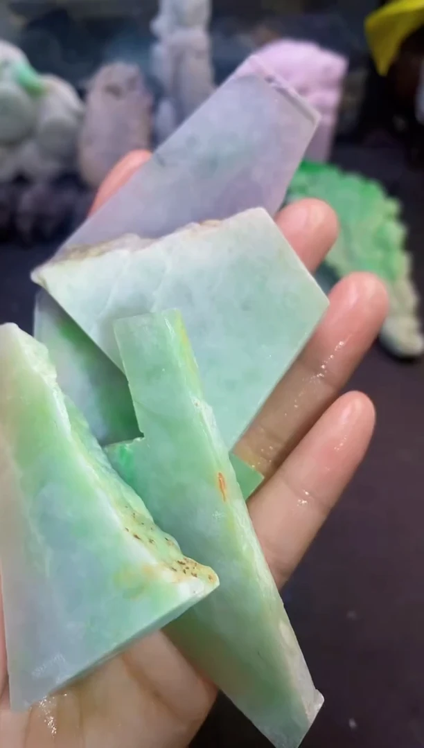 翡翠挂件未镶嵌天然翡翠059