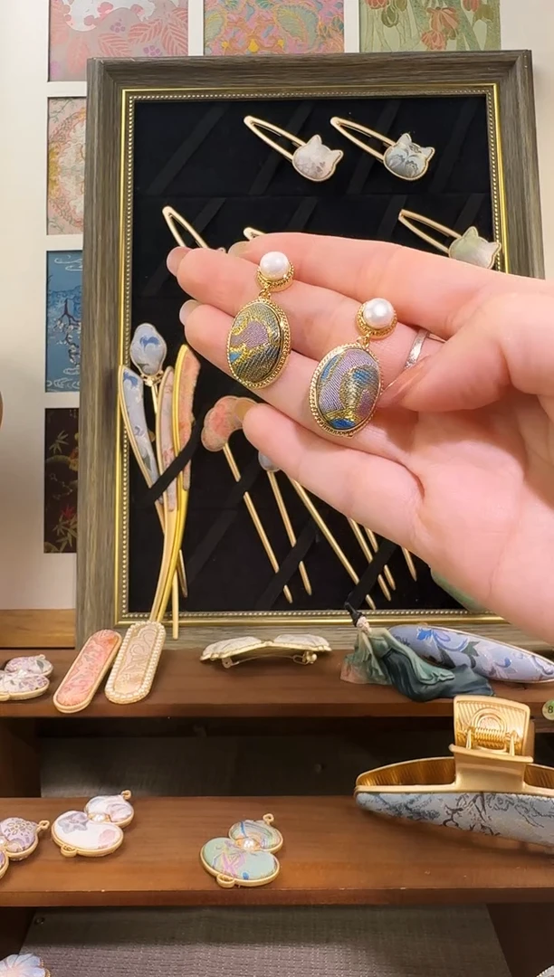 无铁合金淡水珍珠耳环