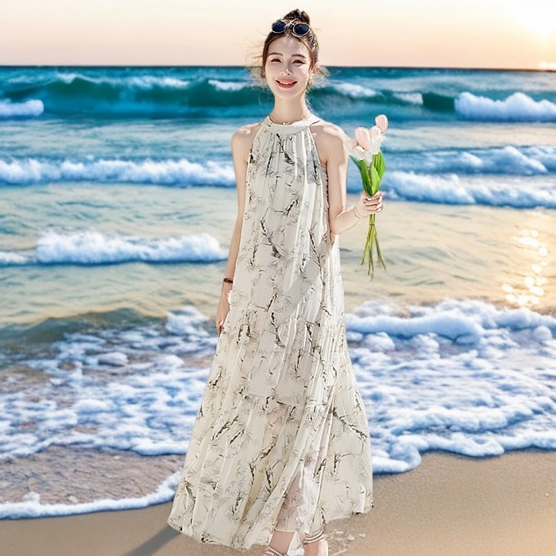 挂脖连衣裙夏季新款气质宽松无袖海边度假碎花长裙子潮洋气衣服女