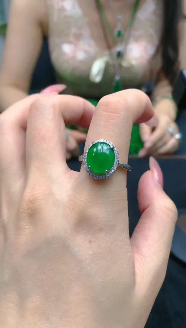 翡翠未镶嵌颈饰天然A货翡翠