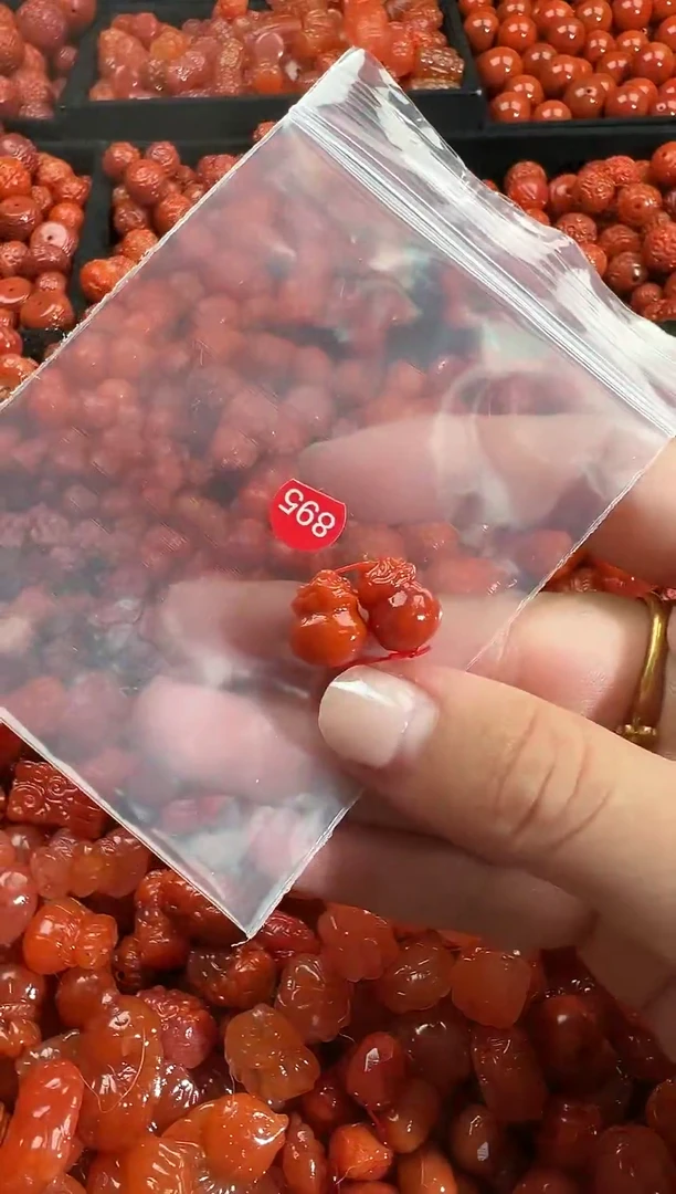 颈饰未镶嵌南红玛瑙1