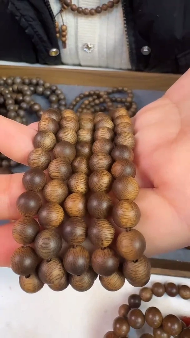 沉香手串越南白奇楠0.8多圈手串
