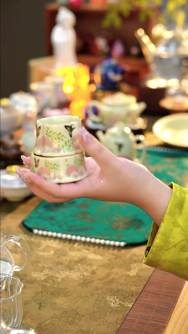 蝶恋合欢花四叶花口杯