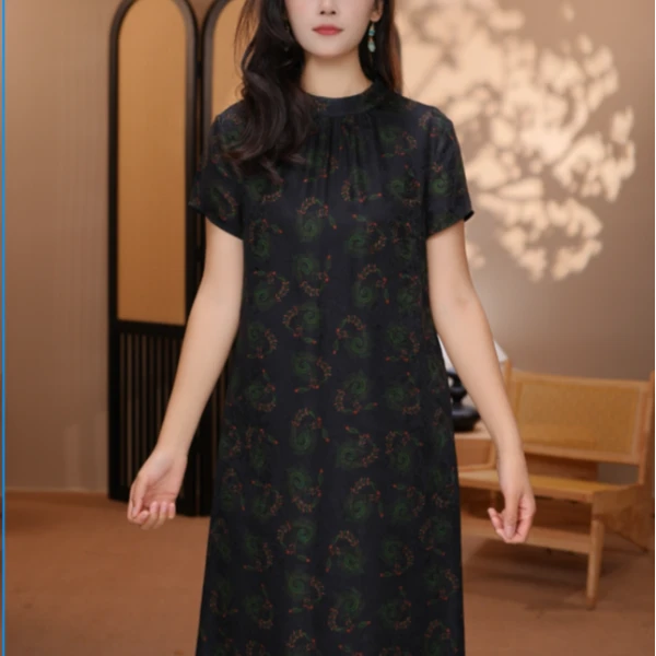 [黛青瑶] 25夏季新款提花缎花萝琉璃扣香云纱连衣裙