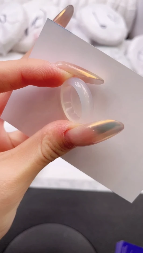 【闪购商品】石英质玉手镯未镶嵌素圈戒指白