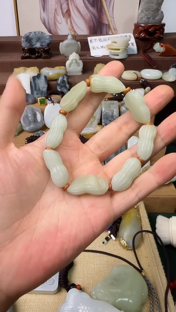 和田玉未镶嵌颈饰手串