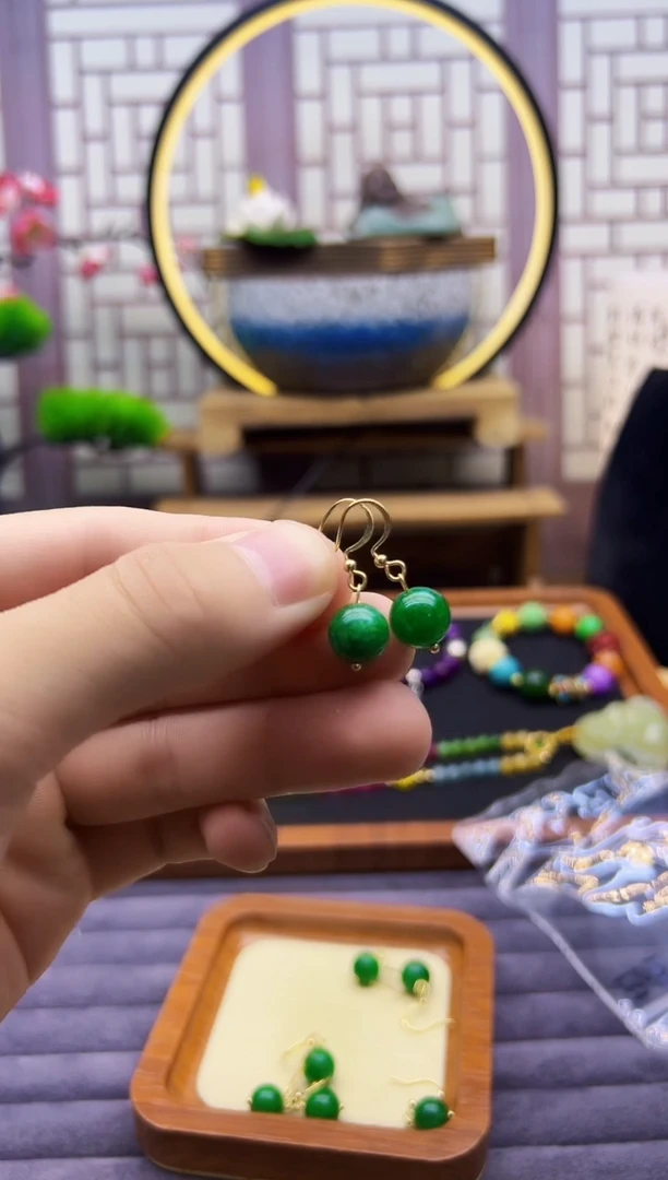 翡翠14K金镶嵌耳饰E02