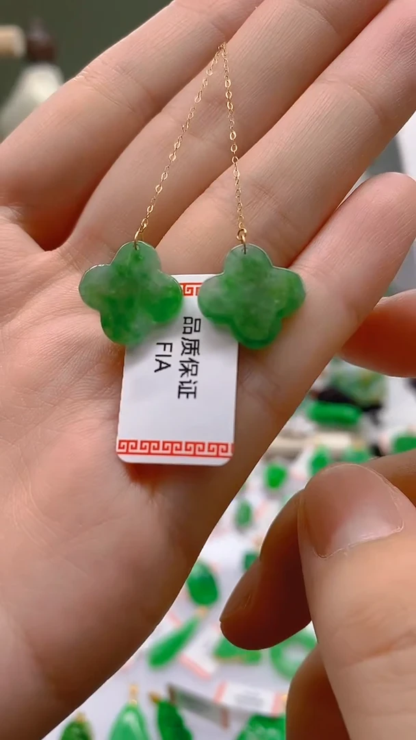 翡翠18K金镶嵌颈饰天然翡翠A货，支持复检