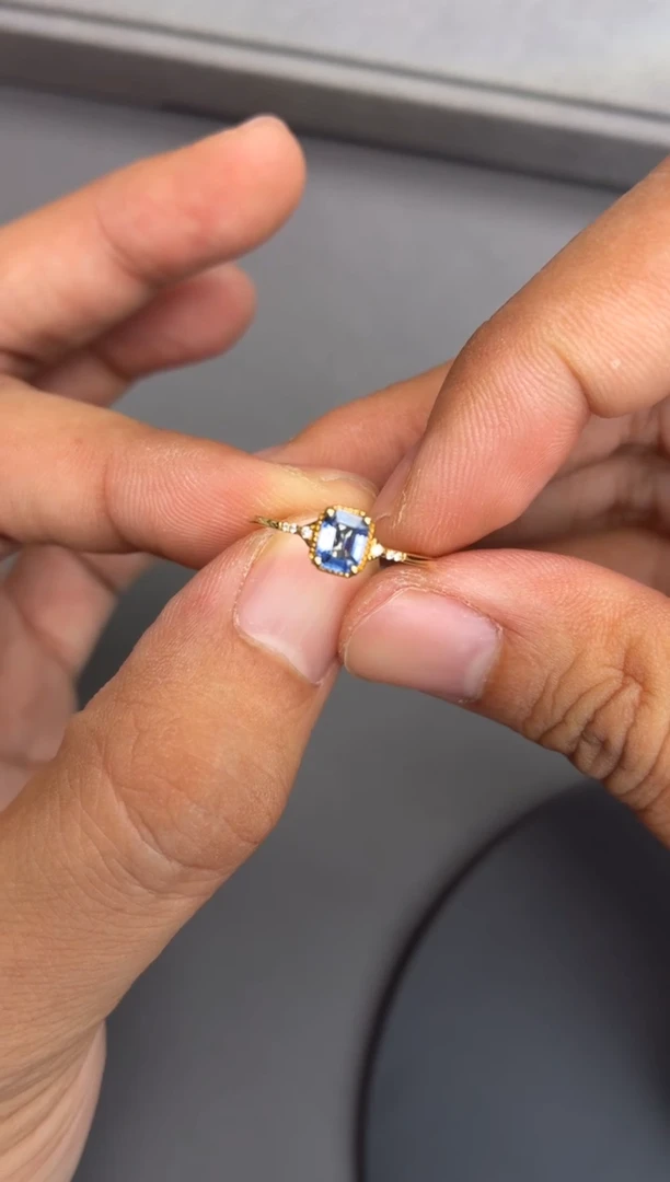 戒指蓝宝石18K金镶嵌0.51ct/七天鉴赏