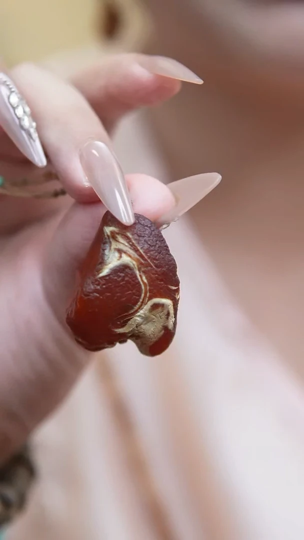 琥珀颈饰未镶嵌蜜蜡吊坠