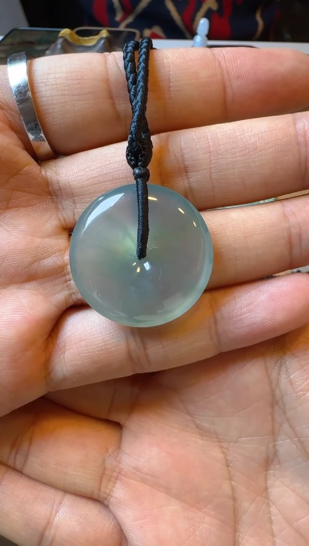 【闪购商品】翡翠颈饰未镶嵌平安扣