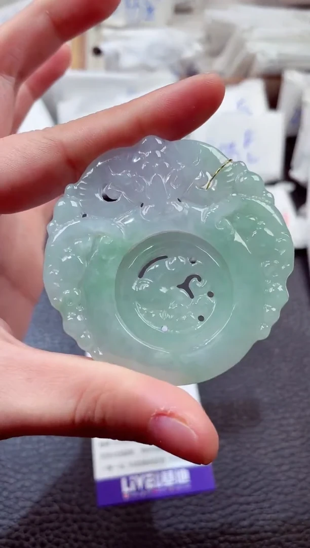 翡翠未镶嵌颈饰00003369