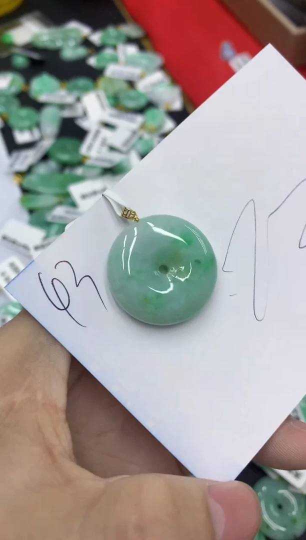 【闪购商品】翡翠颈饰18K金镶嵌1111111111