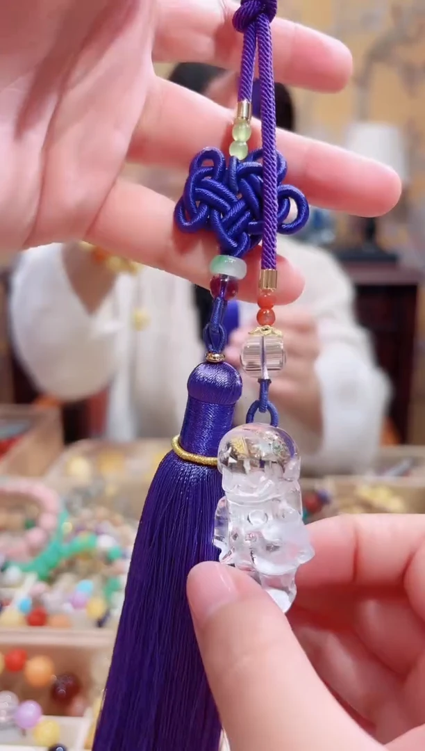 未镶嵌车挂水晶设计款水晶泡泡玛特车挂