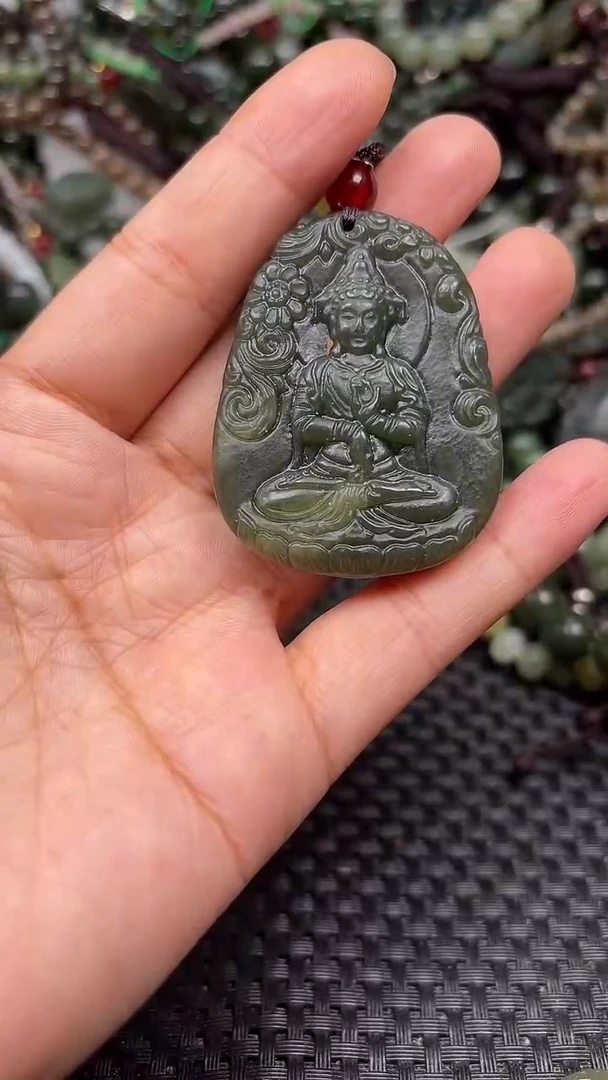 颈饰未镶嵌和田玉1